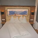 Ladis-3 By Interhome