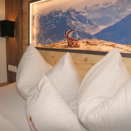 Ladis-3 By Interhome Ladis